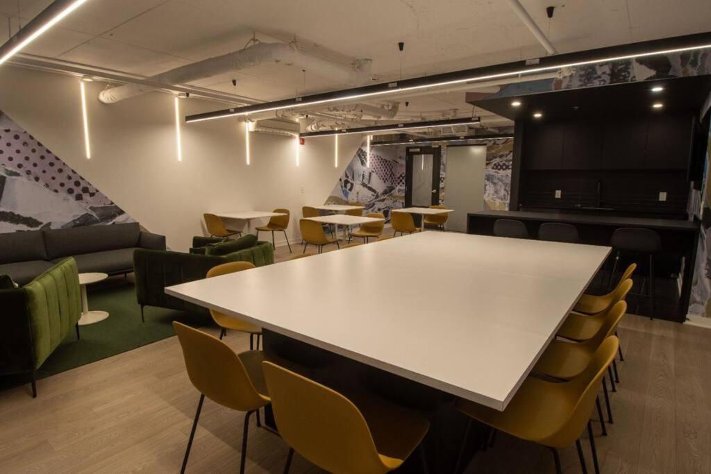 Bel Appartement Au Centre-Ville Montréal Exteriör bild